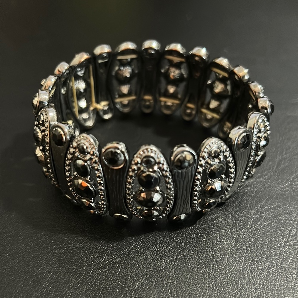 3/$15 dark metal and black rhinestone bracelet